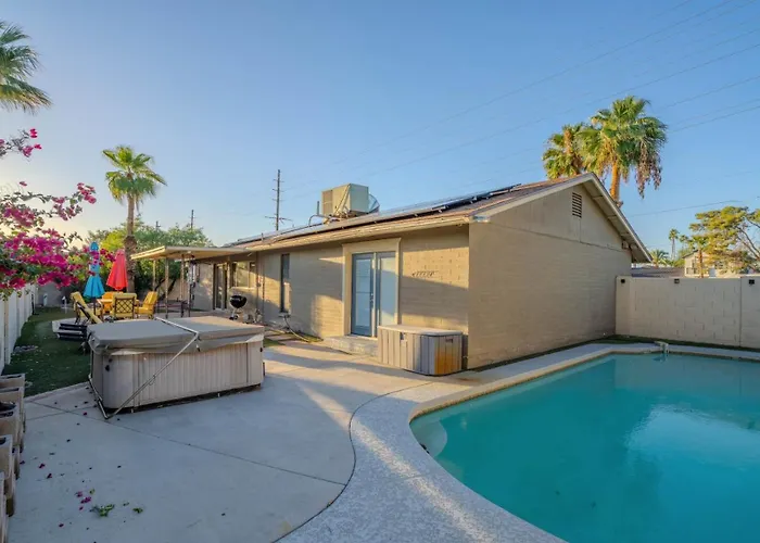 Holiday home 3bdr Remodeled Scottsdale Desert Pool Oasis And Entertainment