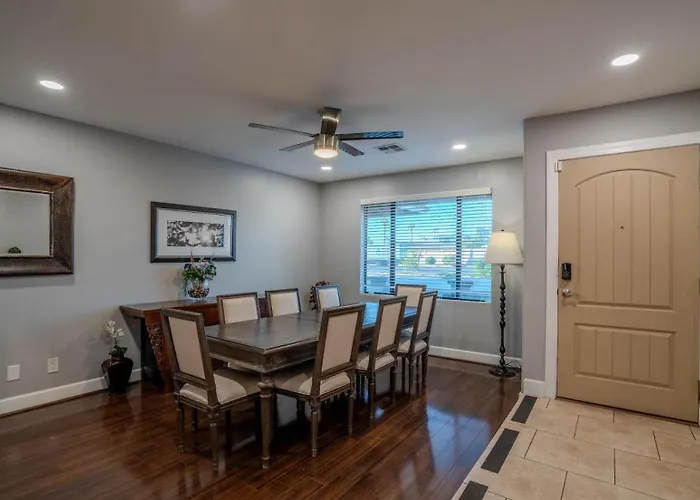 Holiday home 3bdr Remodeled Scottsdale Desert Pool Oasis And Entertainment *