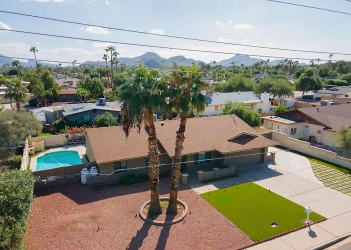 3bdr Remodeled Scottsdale Desert Pool Oasis And Entertainment Holiday home